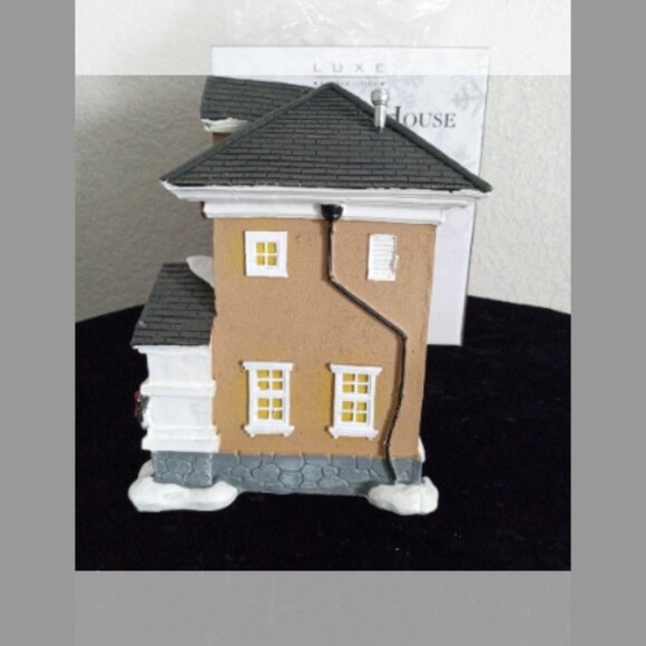 ***Christmas Light Up Grandma's House*** - Picture 9 of 12